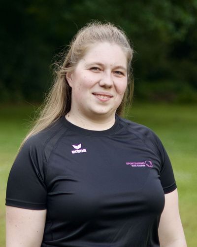 Annika Revers Annika Revers
