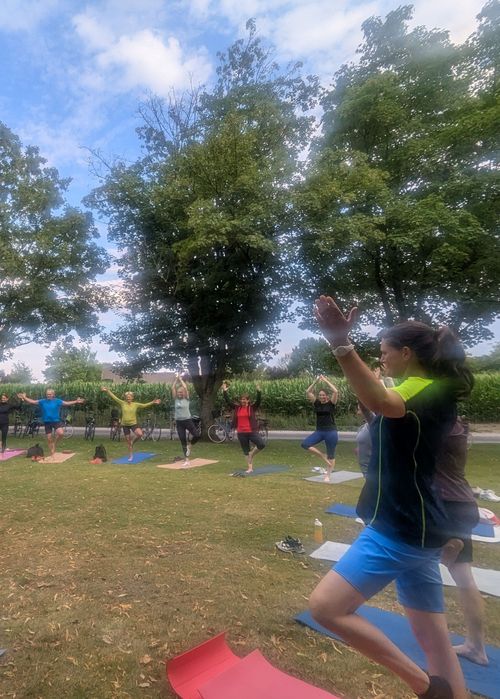 Sporttreibende im Park